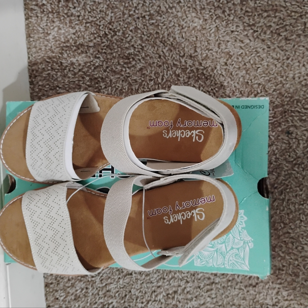 Women's Cali from Skechers Memory foam Velcro Sandals Dessert Kiss Size 9
